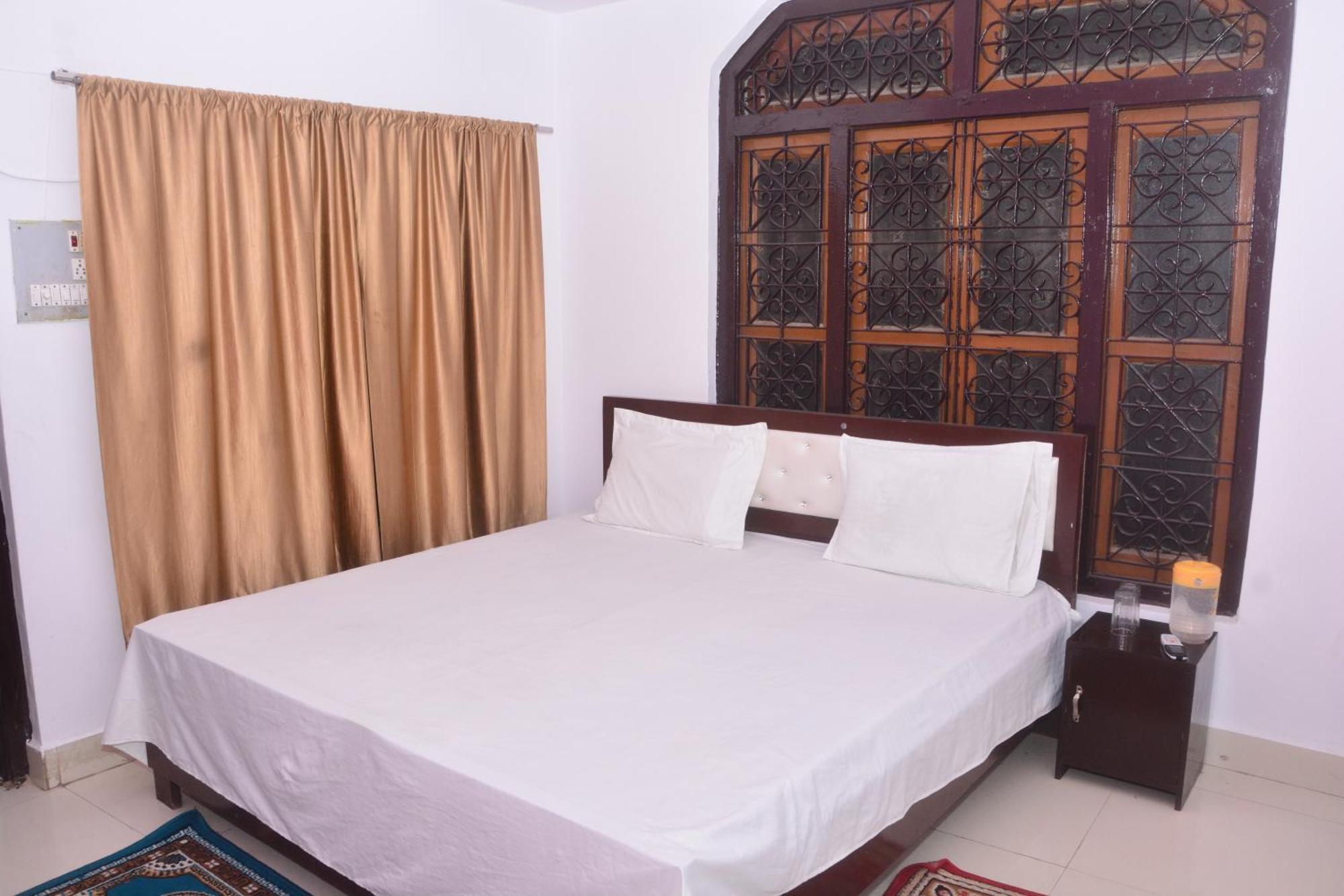Hotel Chandrasha Villa Ayodhya Dham Ram Mandir 600 Meter Eksteriør billede
